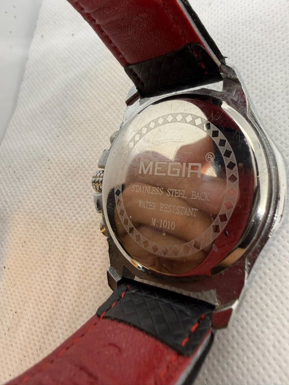 Megir 1010 Men White Dial Red Accent Chronograph Black Tachymeter Quartz Watch - Picture 11 of 12